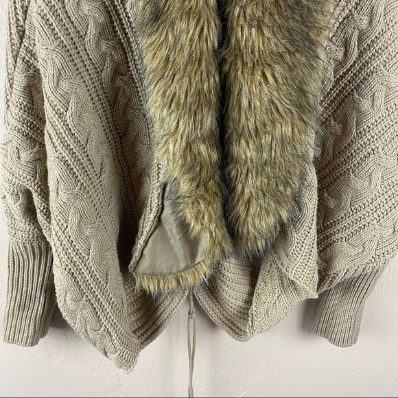 Altar'd State Forever Flurry Tan Faux Fur Collar Cardigan Sweater Size Small - Picture 9 of 13